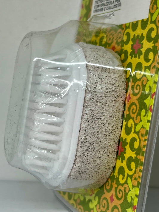 pietra pomice con spazzola per unghie e callosità
